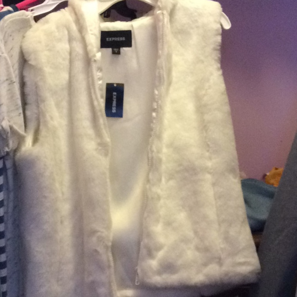 I'm selling a express comfy vest.
